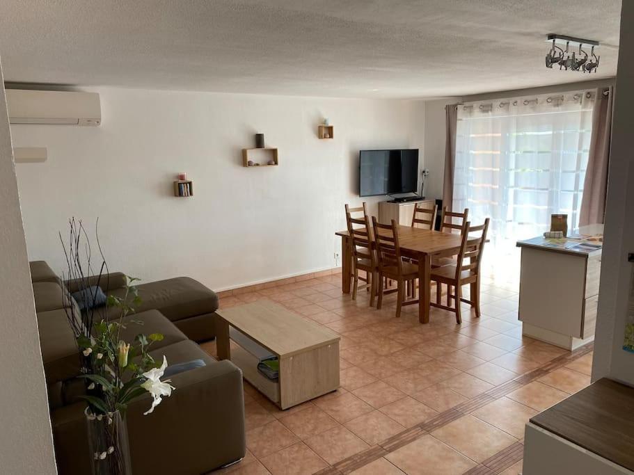 Coeur De Frejus: L'Amphitheatre Apartment with Pool and Terrace Exterior photo